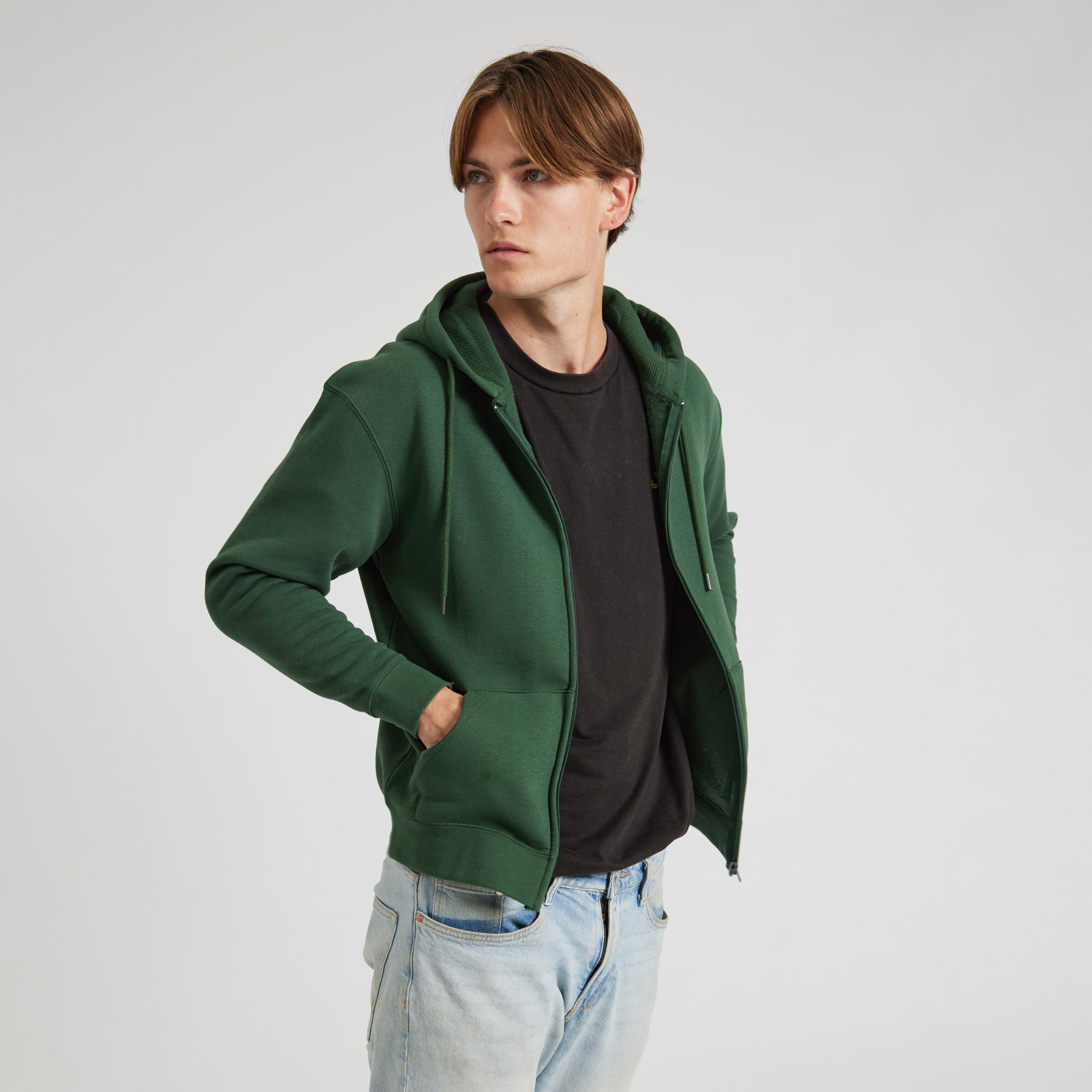 CR04_v2_Forest_male_front_open