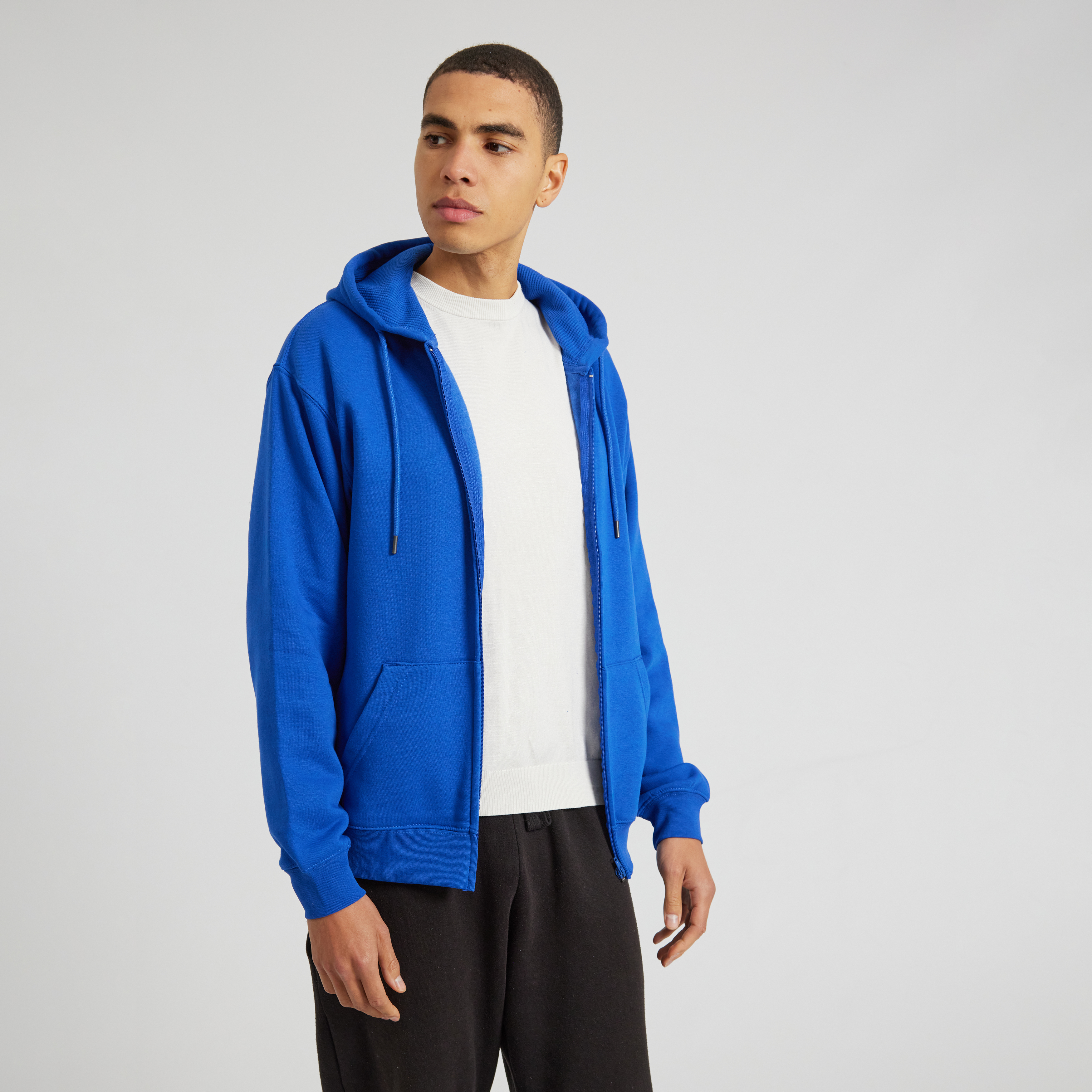 CR04_v2_Royal_Blue_male_front_open