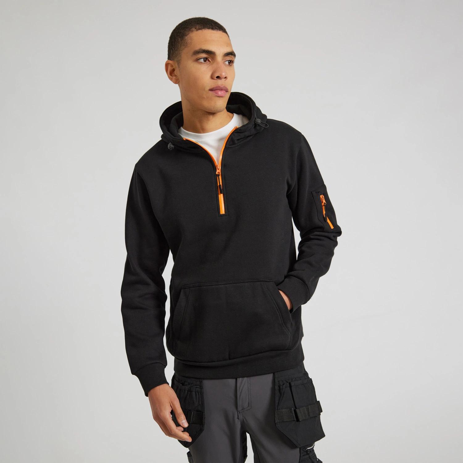 CR06_Black_Neon_Orange_2177